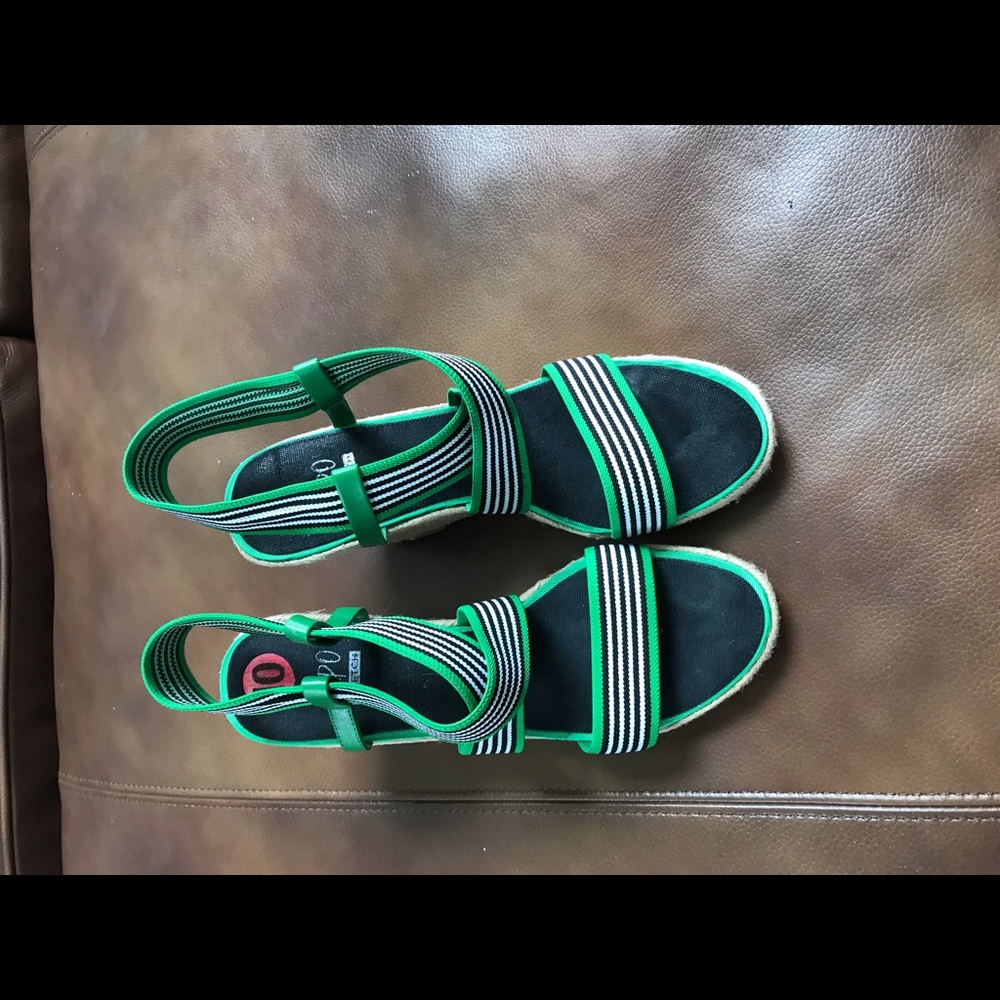 Shoes - Picture 5 of 5